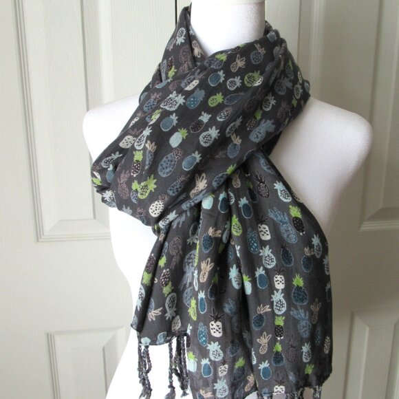 ART STUDIO COMPANY Viscose Wrap Fringed Scarf Large Pineapple Made in India - Picture 6 of 10